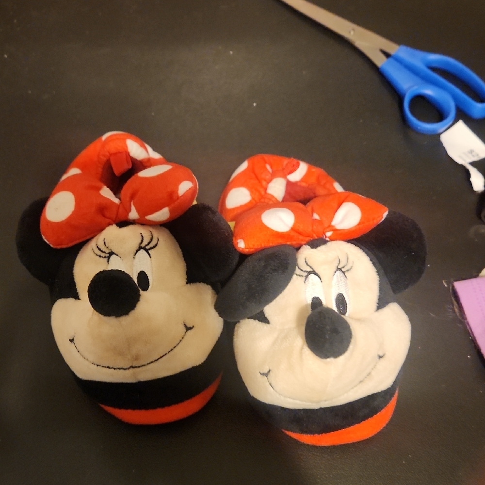 Disney Minnie Mouse Plush Slippers - Red and Black Kids 9/10